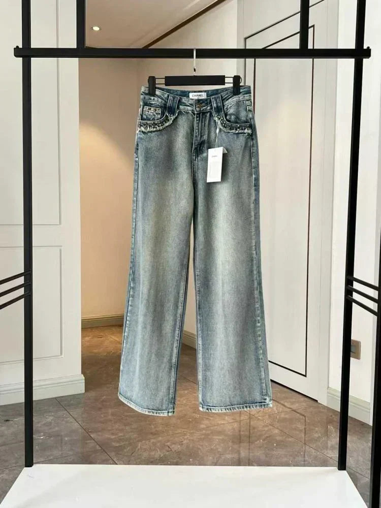 jeans met groot logo