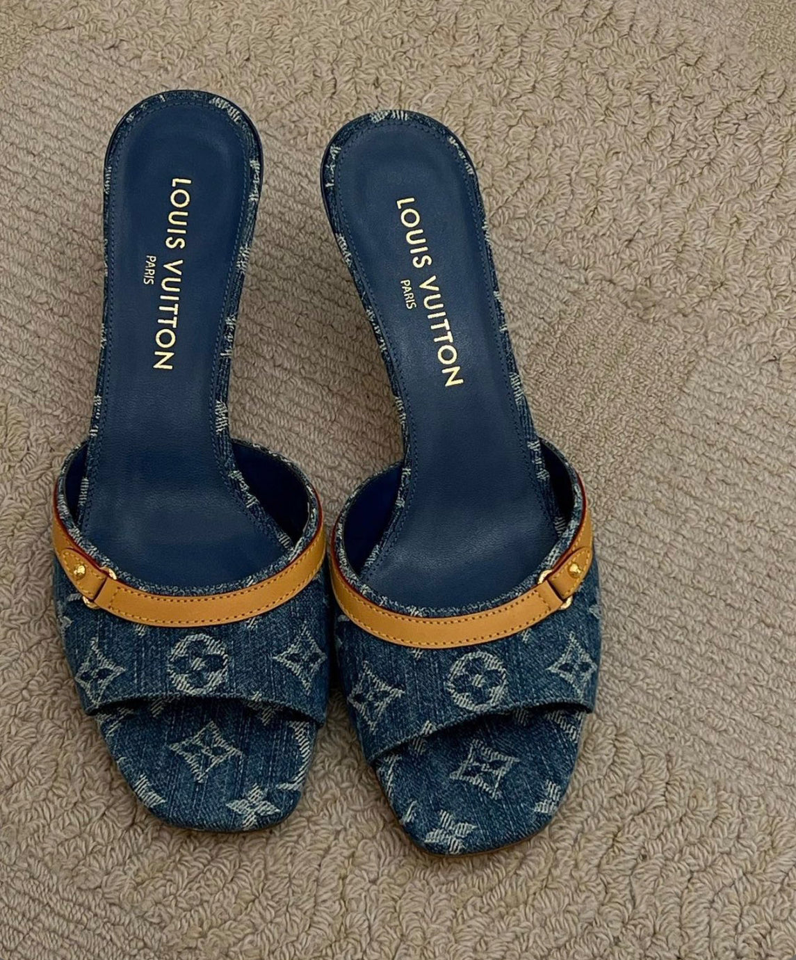 DONKER DENIM HAKKEN