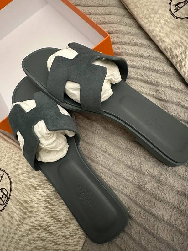 Hermès Oran Charcoal Gray