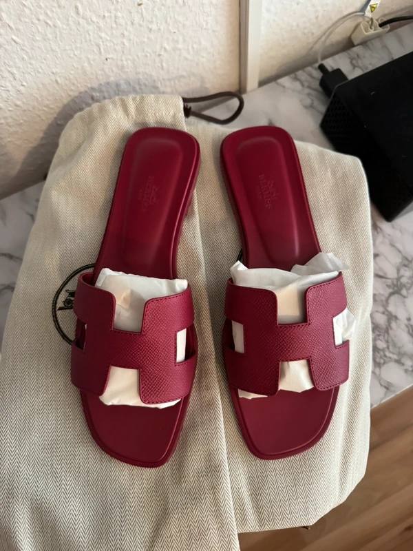 Hermès Oran Burgundy
