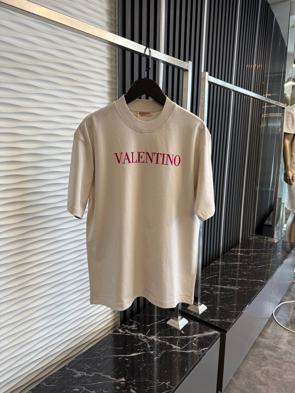 T-Shirt Valentino Beige Logo