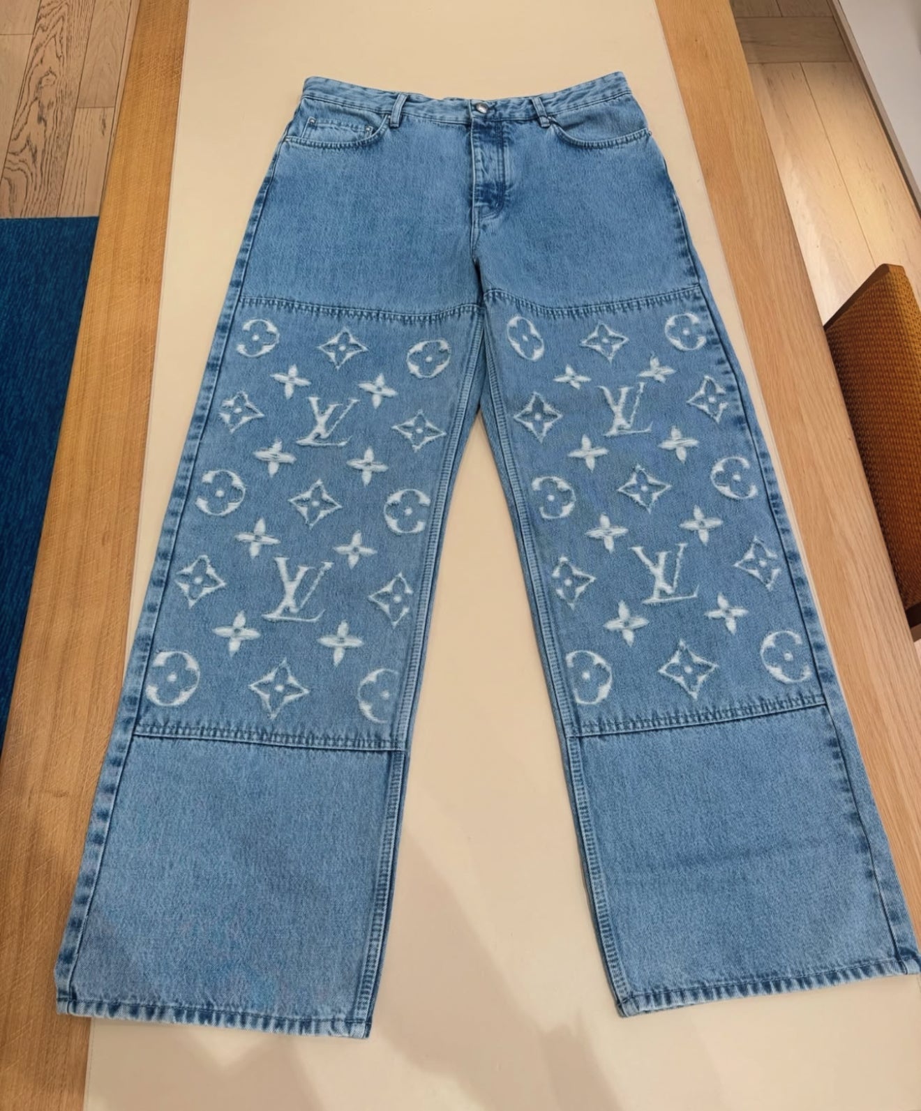 jean bleu de skateur