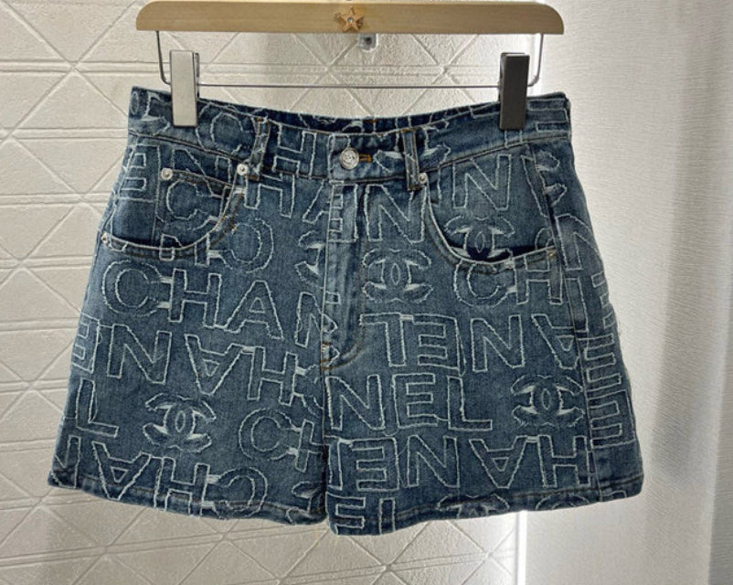 MUSTER DENIM SHORTS