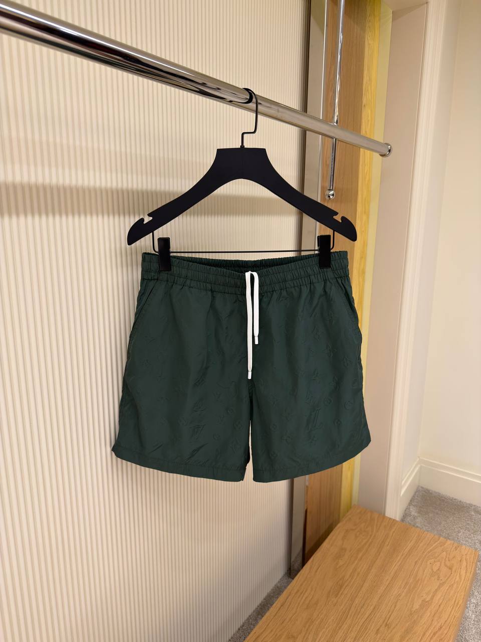 Short de bain LV Monogramme – Édition Plage