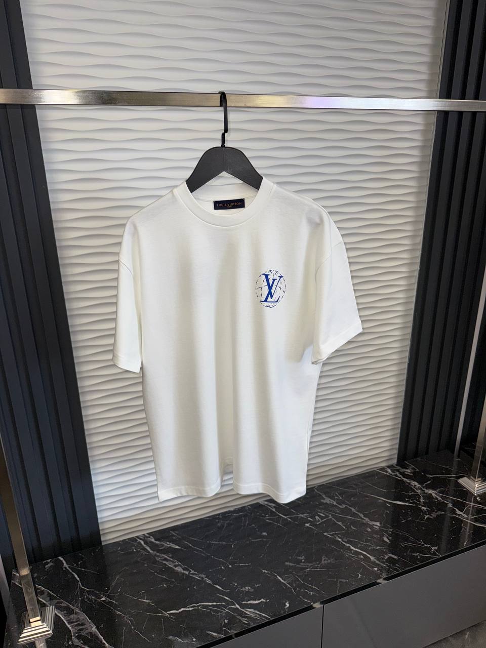 T-Shirt Louis Vuitton Weiß LV Globe