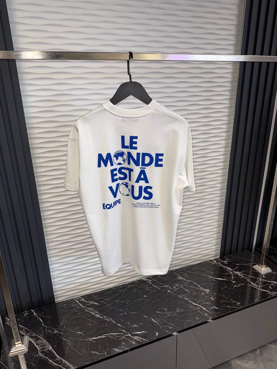 T-Shirt Louis Vuitton Weiß LV Globe