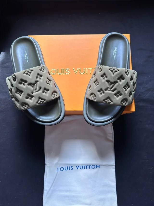 Louis Vuitton Pillows Beige/Monogram